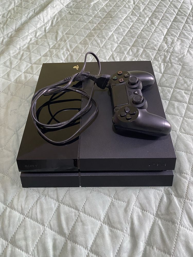 Playstation 4 500GB com tudo incluido