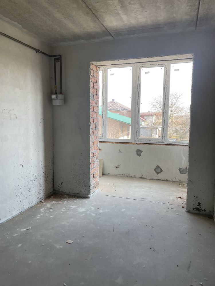 Продаж 2 х кікв+ комірка в обжитій новобудові Солнка!