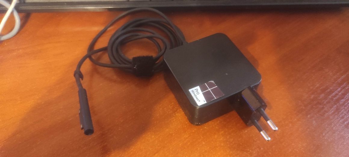 Zasilacz Surface Microsoft Pro PA-44w
