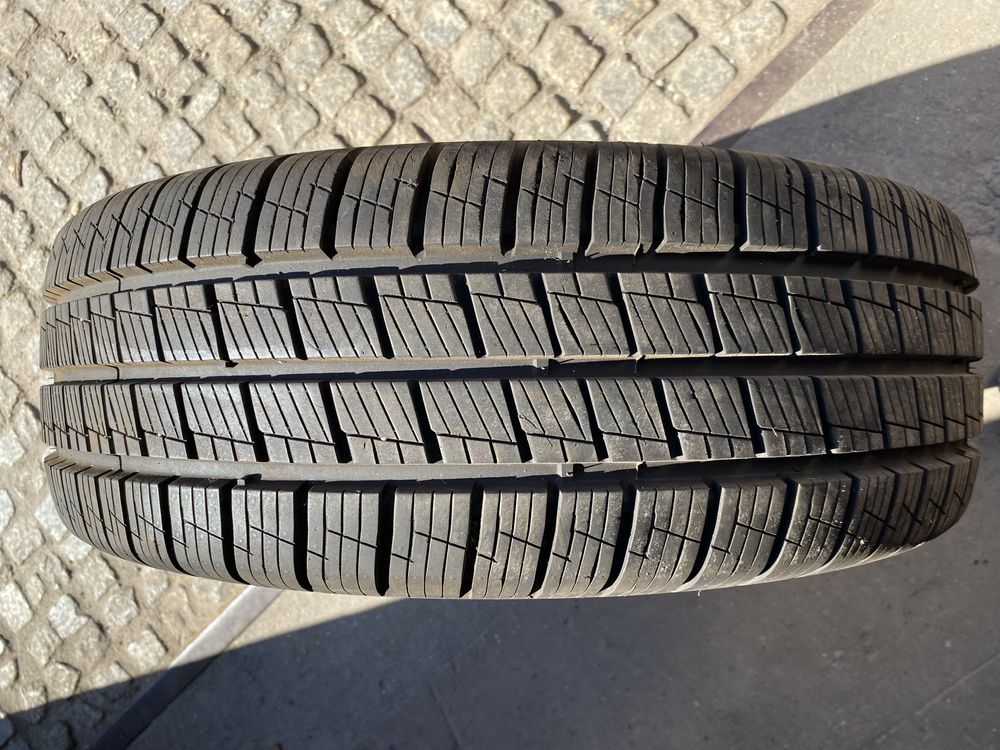 Jedna Opona 215/65R16C 109/107T Hankook Vantra ST AS2 2023 rok 9,5 mm