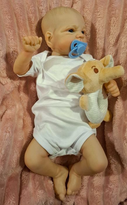 Boneca reborn 45cm.Artigo novo