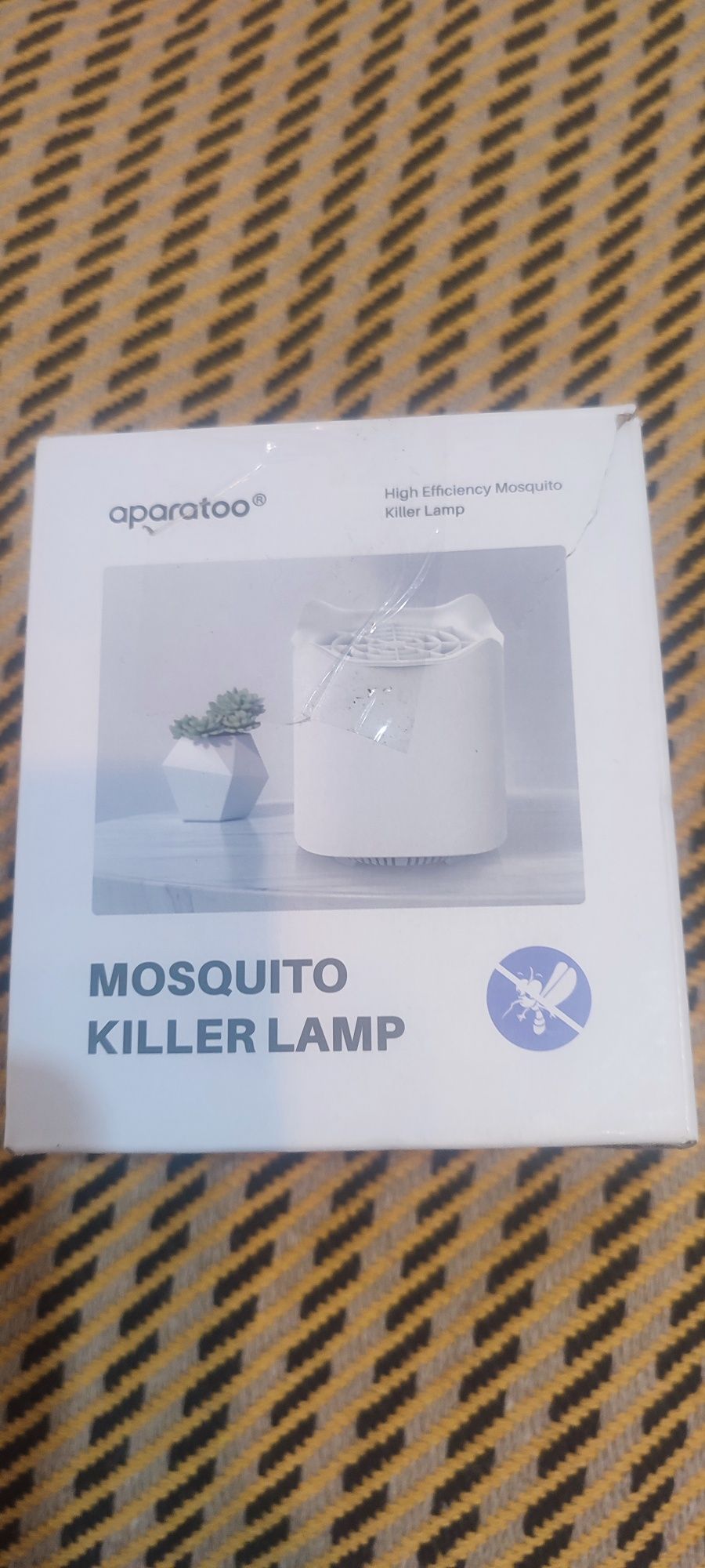 Lampa przeciw komarom
