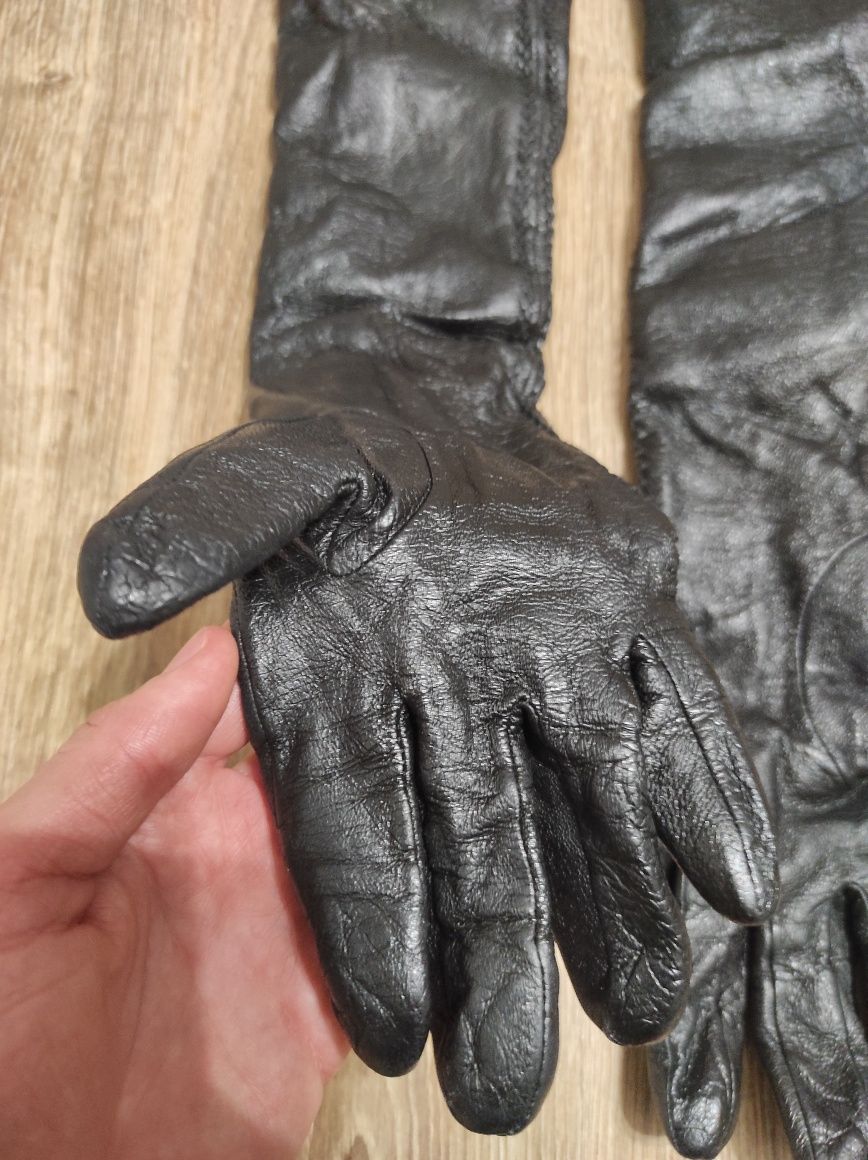 Кожаные перчатки под меховые жилеты