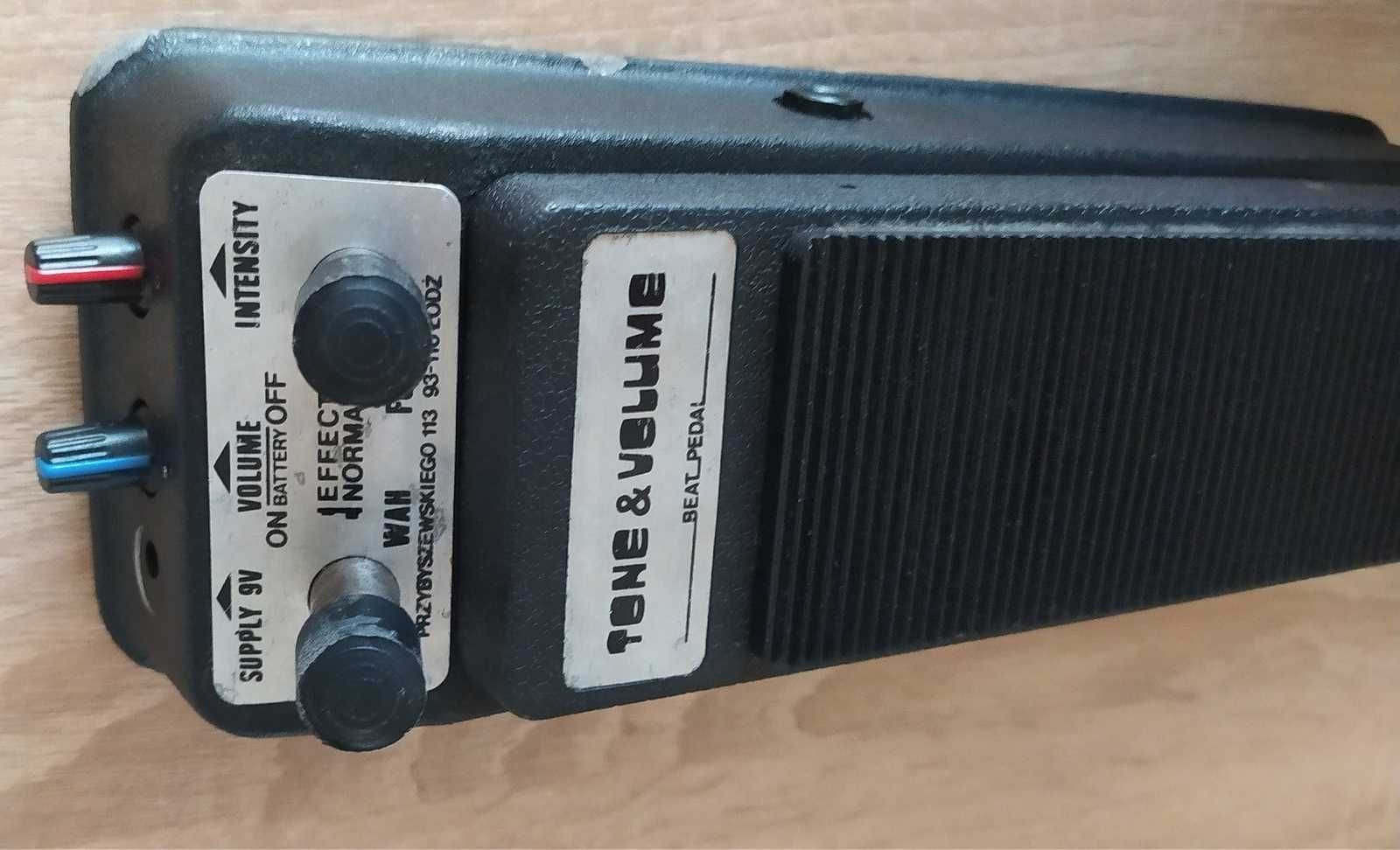 Wah wah - Fuzz w jednym - PRL - Działa  !