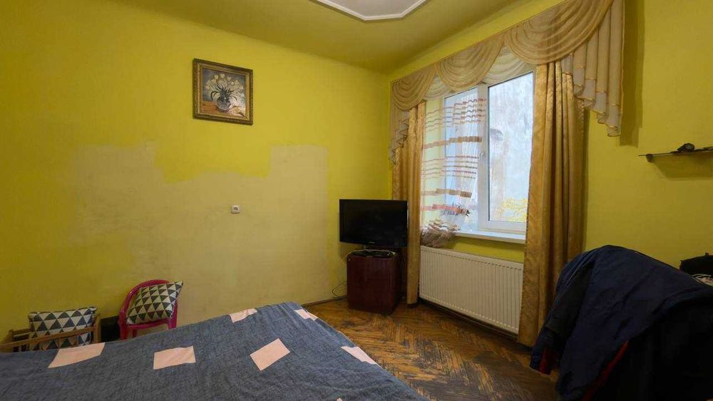 Продаж 2-кім квартири по вул. Б. Хмельницького.