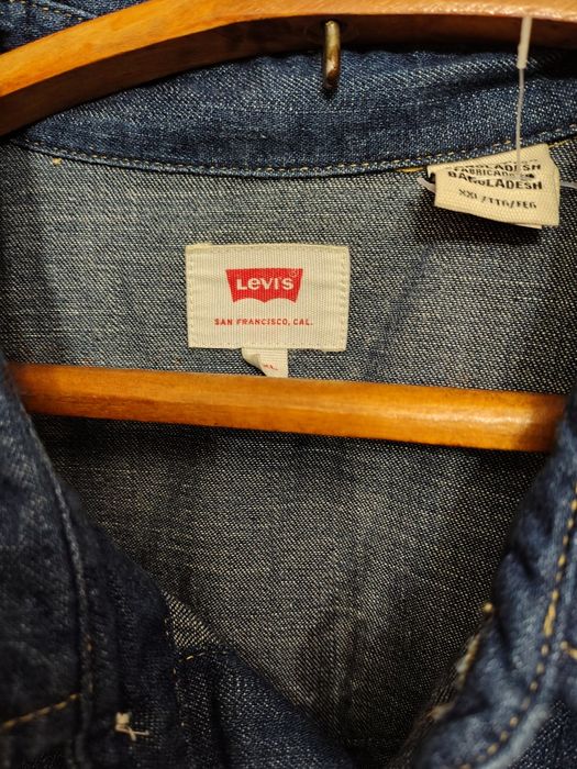 Продам джинсову рубашку