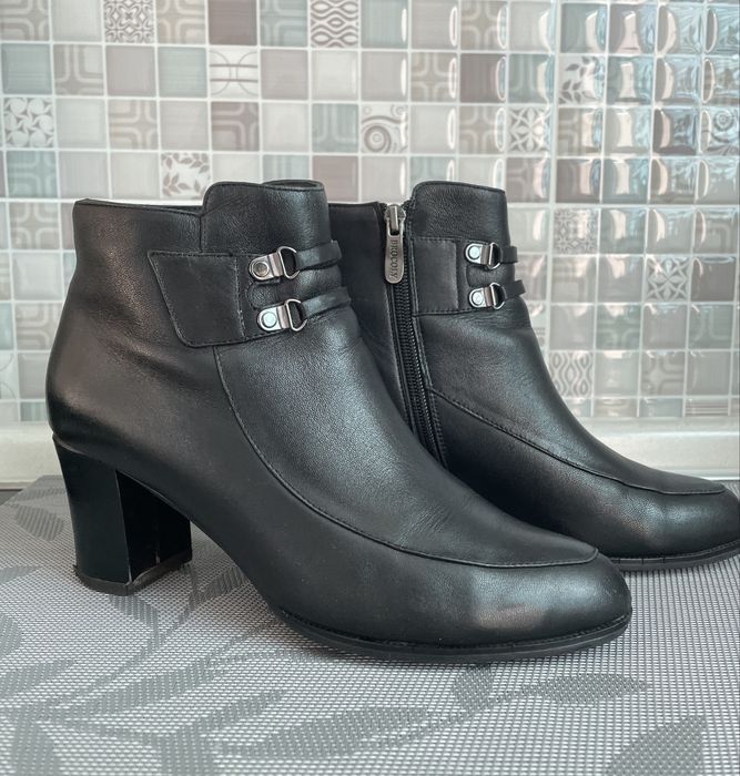 Шкіряні демісезонні черевики