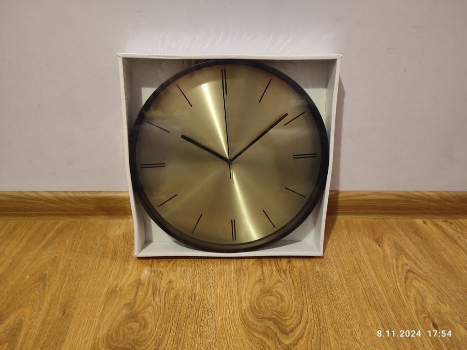 Nowy zegar ścienny 30.5 cm motyw złota