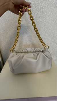 Сумка Bottega Veneta  The Chain Shoulder Bag