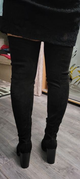 Продам весняніі замшеві сапожки-чулок