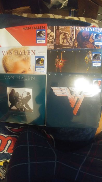 Продам 6 новых пластинок Van Halen