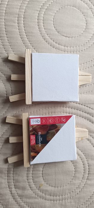 Zestaw dwóch małych podobrazi ze sztalugami