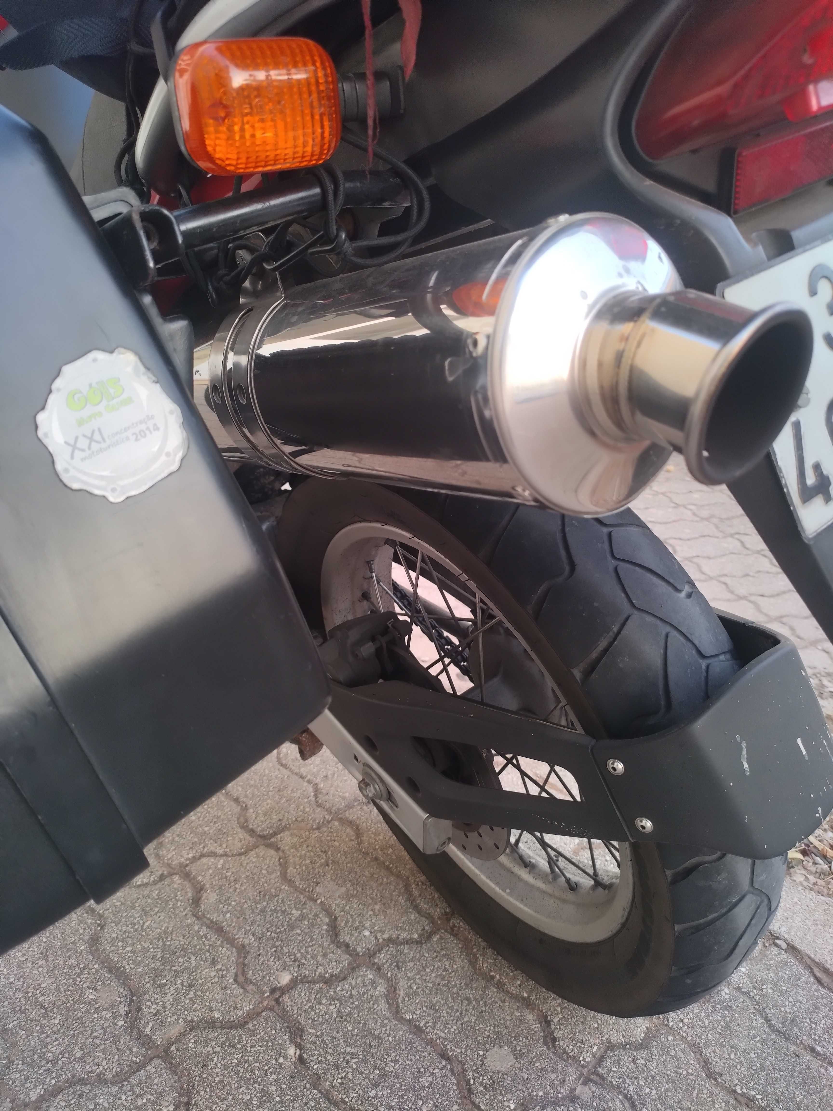 Moto BMW f650 st
