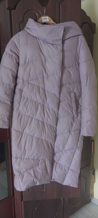 Стильний зимовий пуховик
