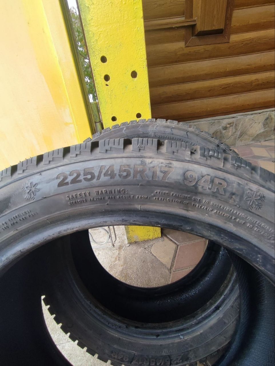 Шини 225/45 R17 94R TRIANGLE