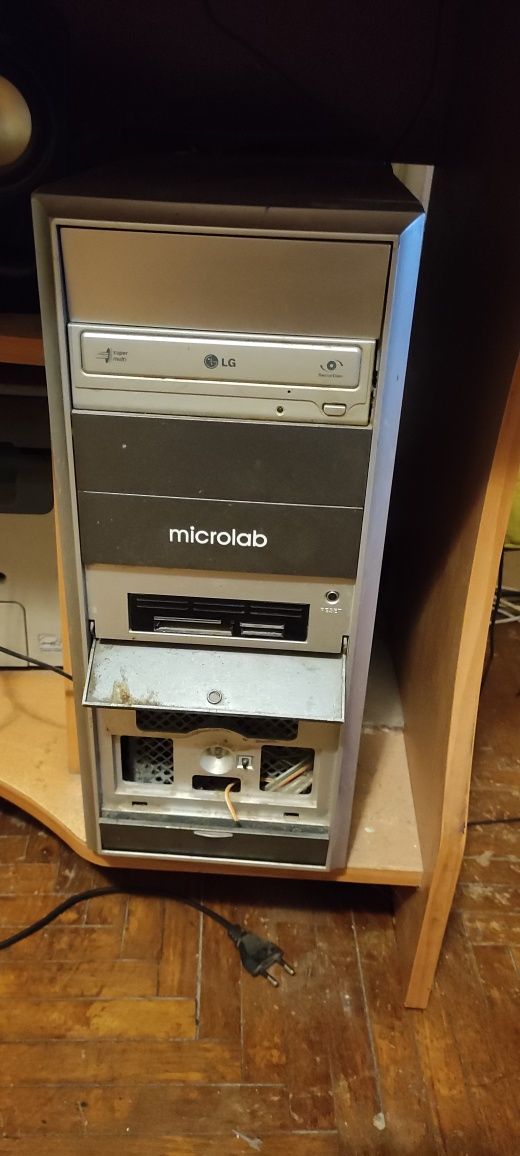 Комп'ютер microlab