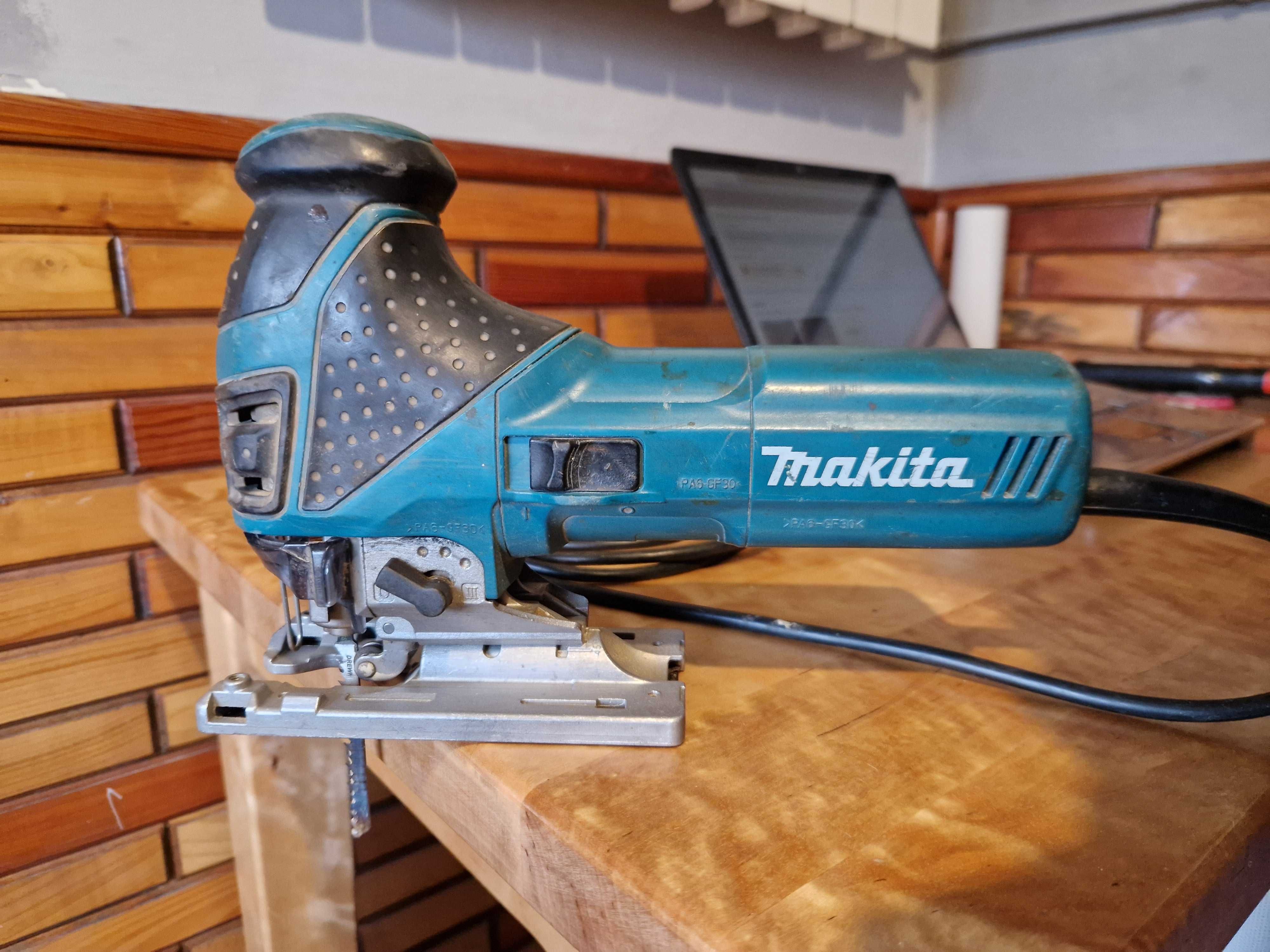 wyrzynarka Makita 4351FCT 720w