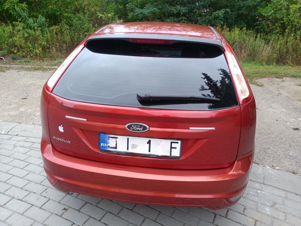 Ładny focus 1.6 /klima