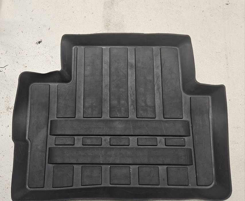 Oryginalne dywaniki gumowe Nissan Qashqai J11