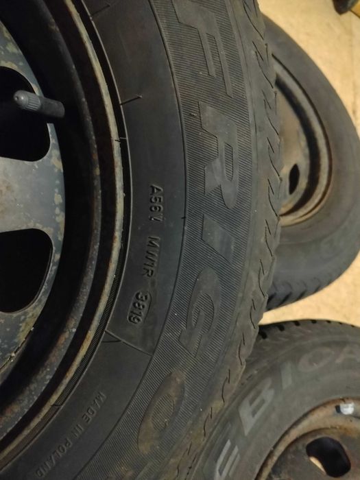 Felgi stalowe wraz z oponami do Dacia Duster R16