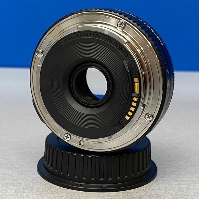 Canon EF 40mm f/2.8 STM