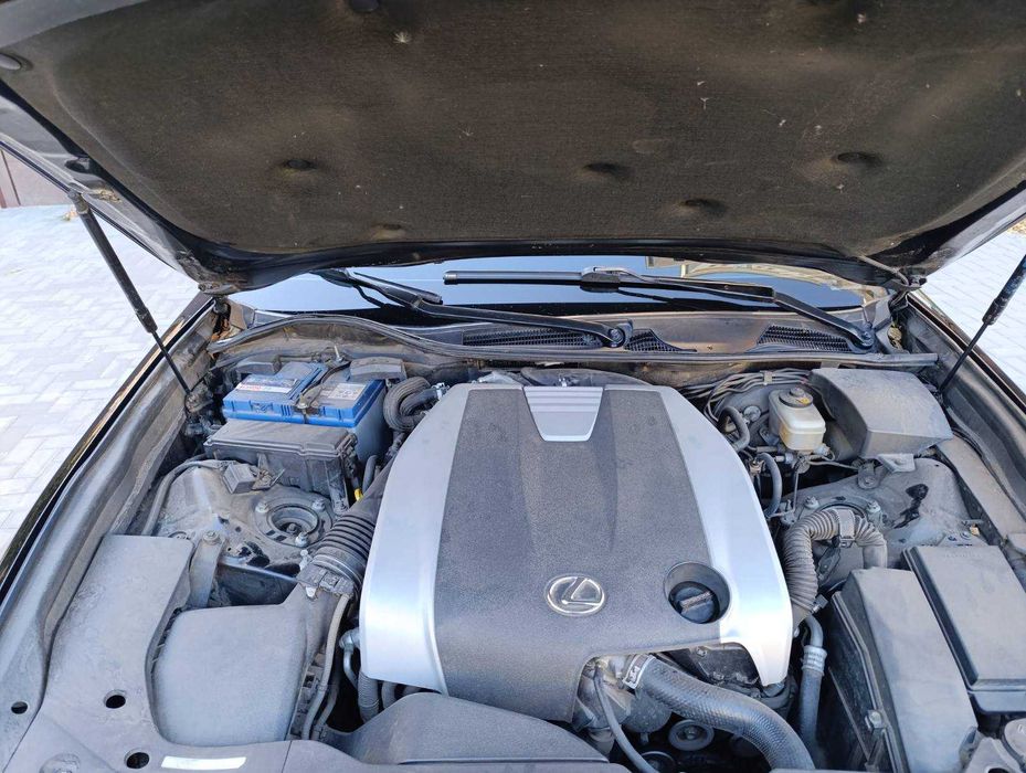 Lexus GS 350 2014 року 3.5 л. /бензин
