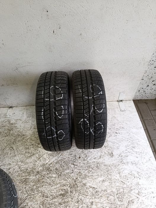 2 opony wielosezonowe Vredestein 185/55 15, 6.5mm.  Możliwy montaż