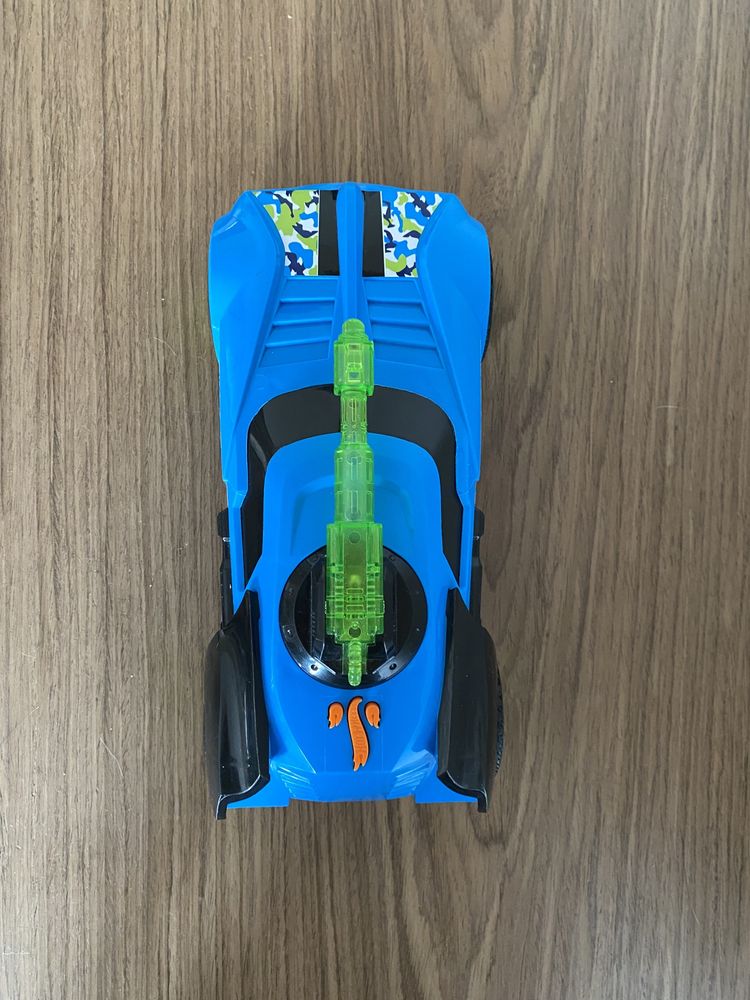 hot wheels duży samochód grający