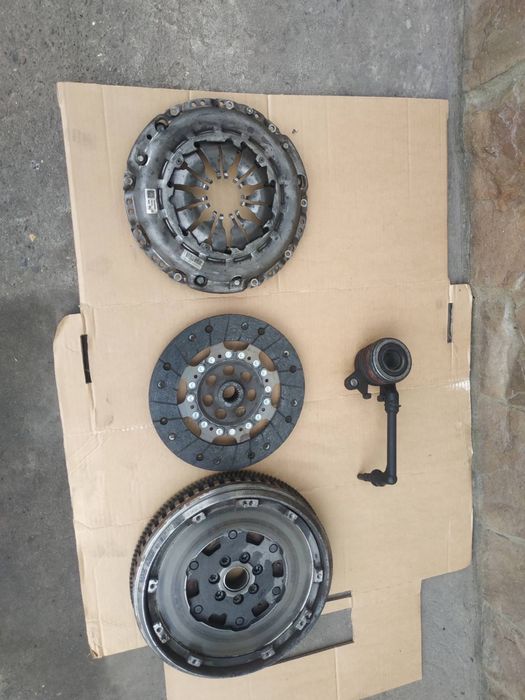 ПРОДАМ Комплект сцеплення в зборі RENAULT