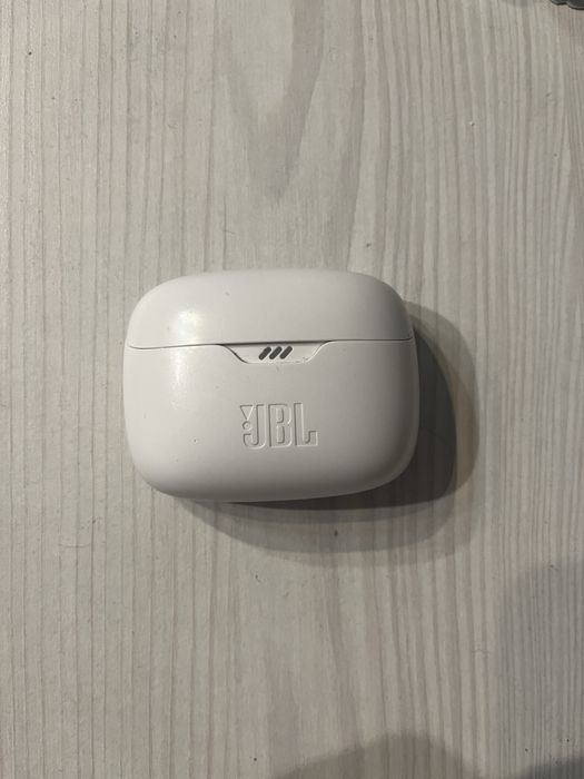 sluchawki jbl tune beam