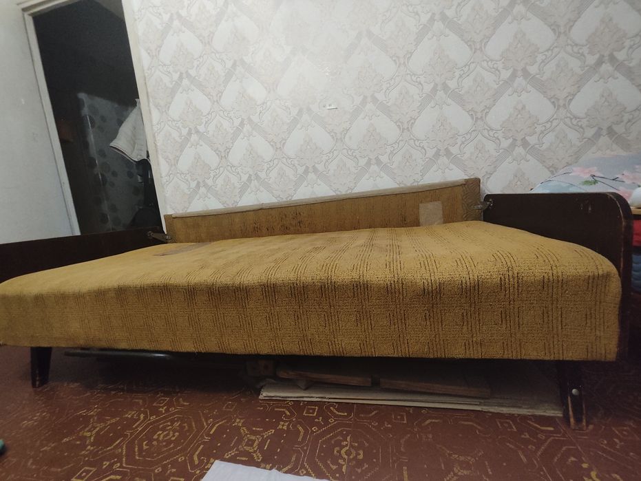 Продам кровать 1,5 самовывоз