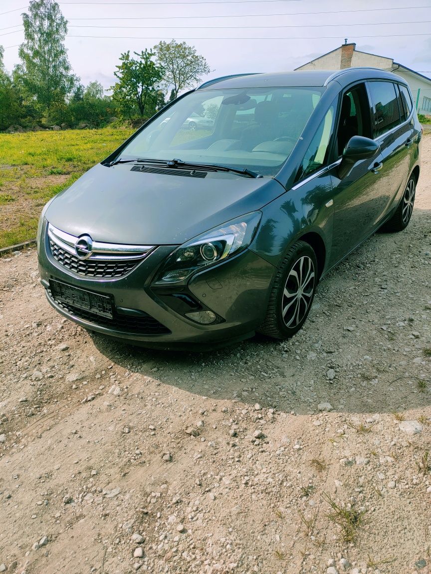 Opel Zafira 7 osobowa 2012r diesel   Bogata wersja