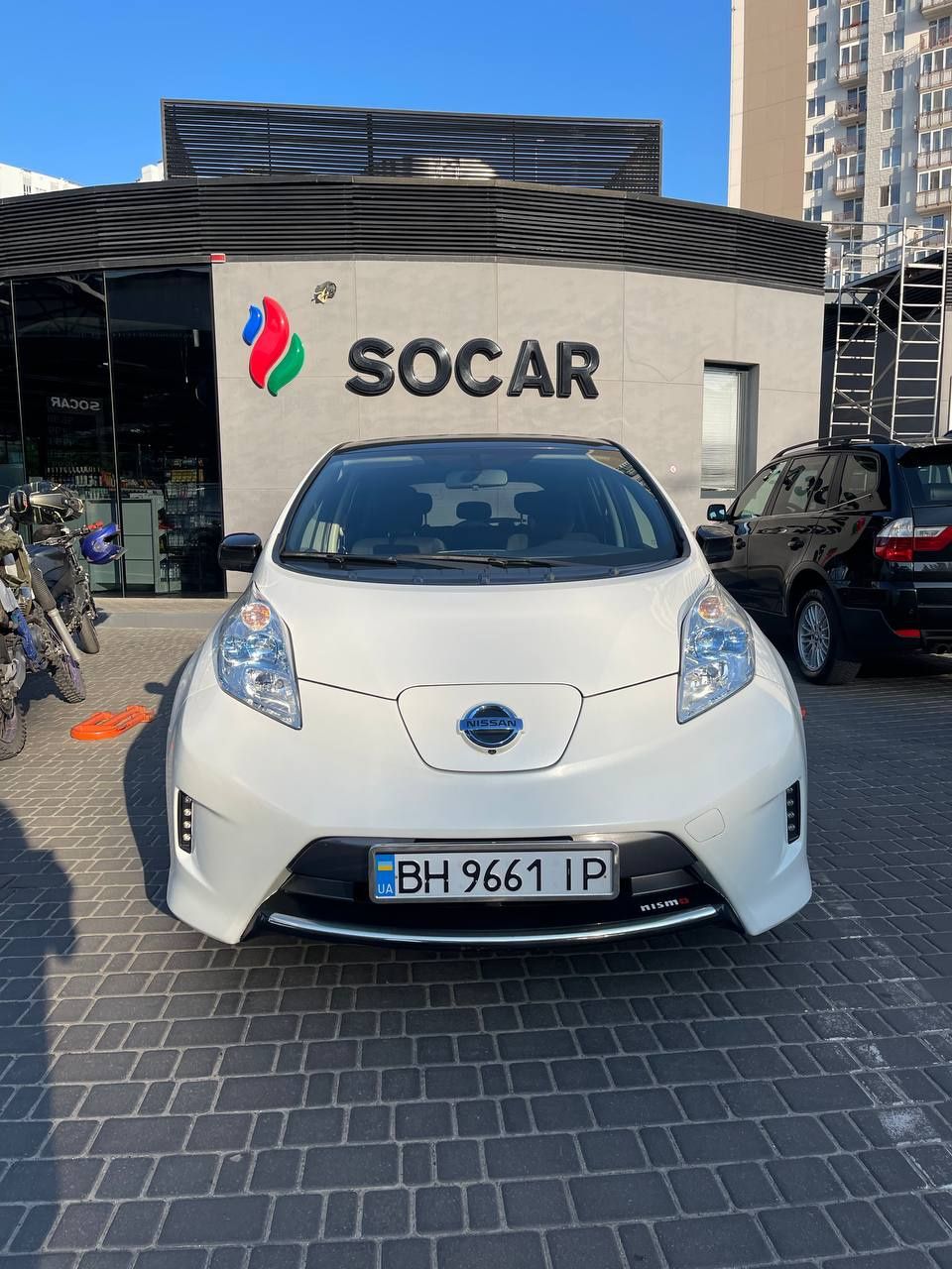 Продам Nissan leaf в хорошем состояни