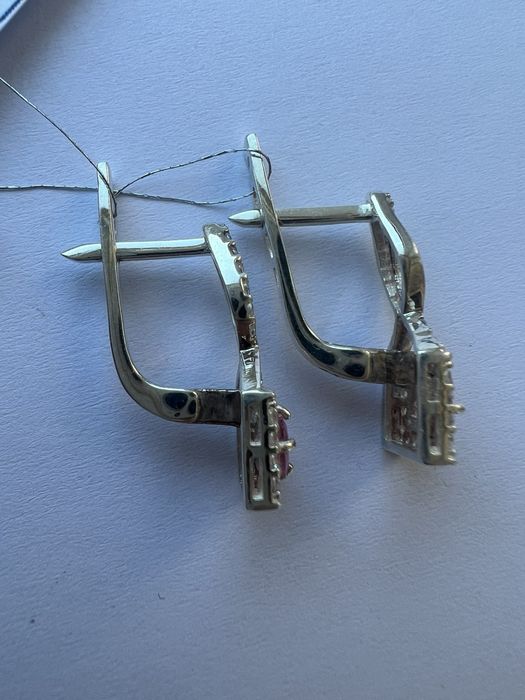 Великолепные серебряные серьги с яркими камушками( аметистами)