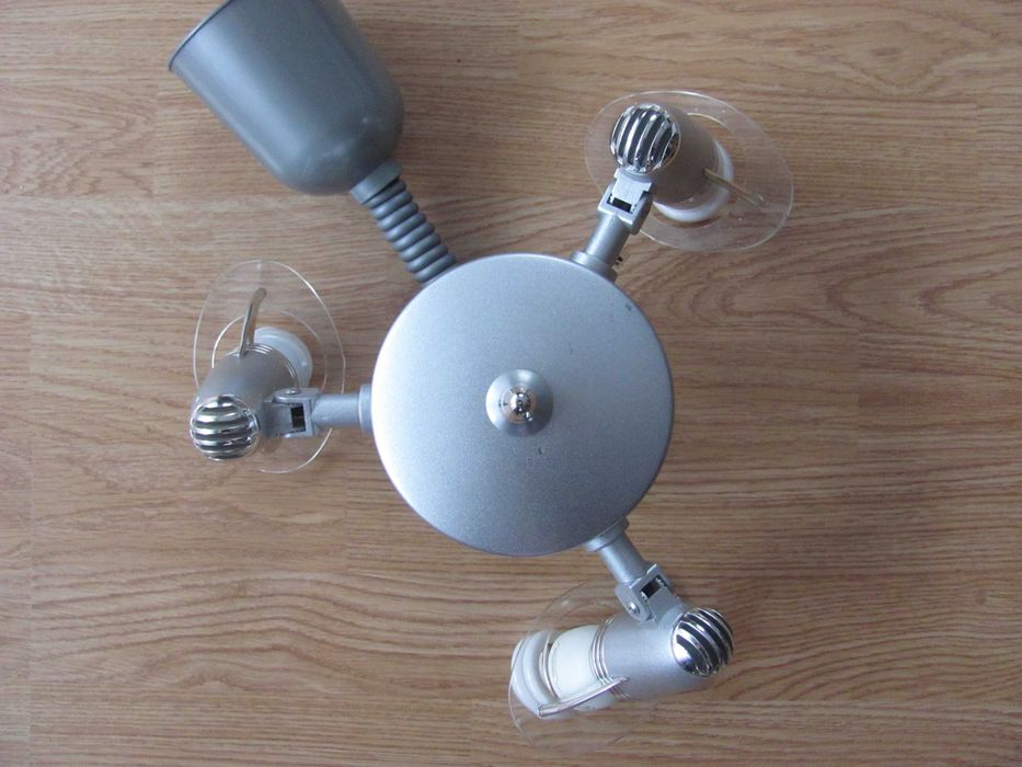 Lampa trzypunktowa wysuwana