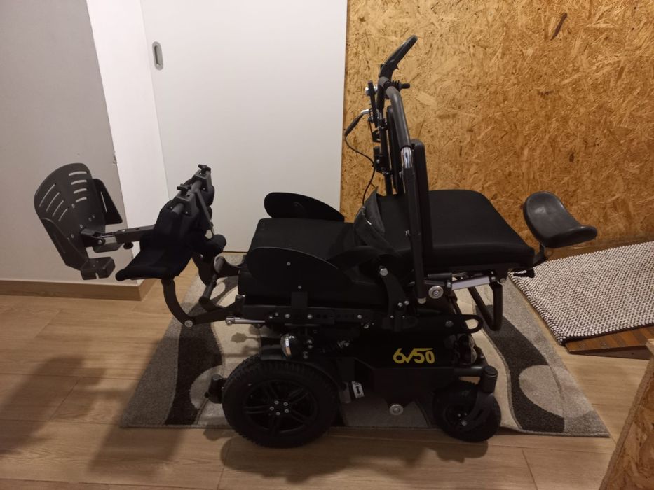 Cadeira de rodas eléctrica  Vassilli, como nova