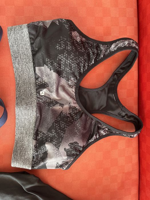 Roupa desportiva 2 tops