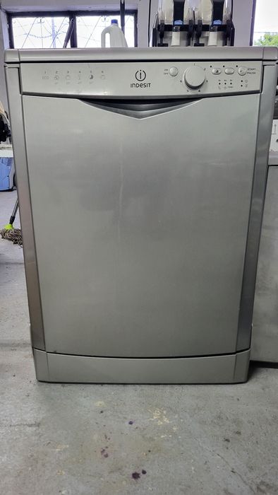 Maquina lavar loiça Indesit