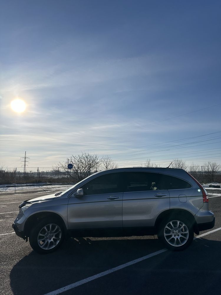 Продам Honda CR-V III