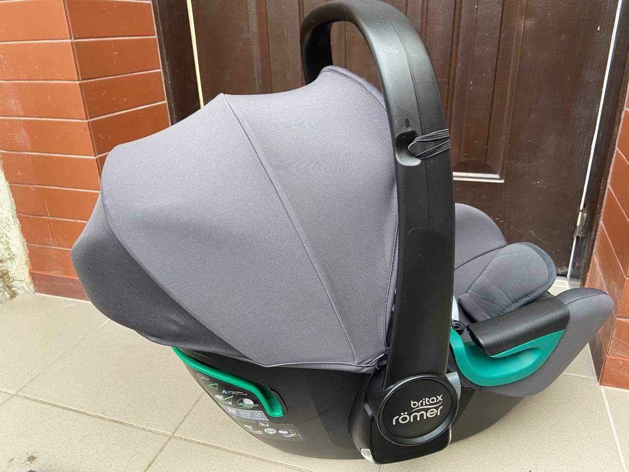 Britax romer baby safe 3 z bazą obrotową