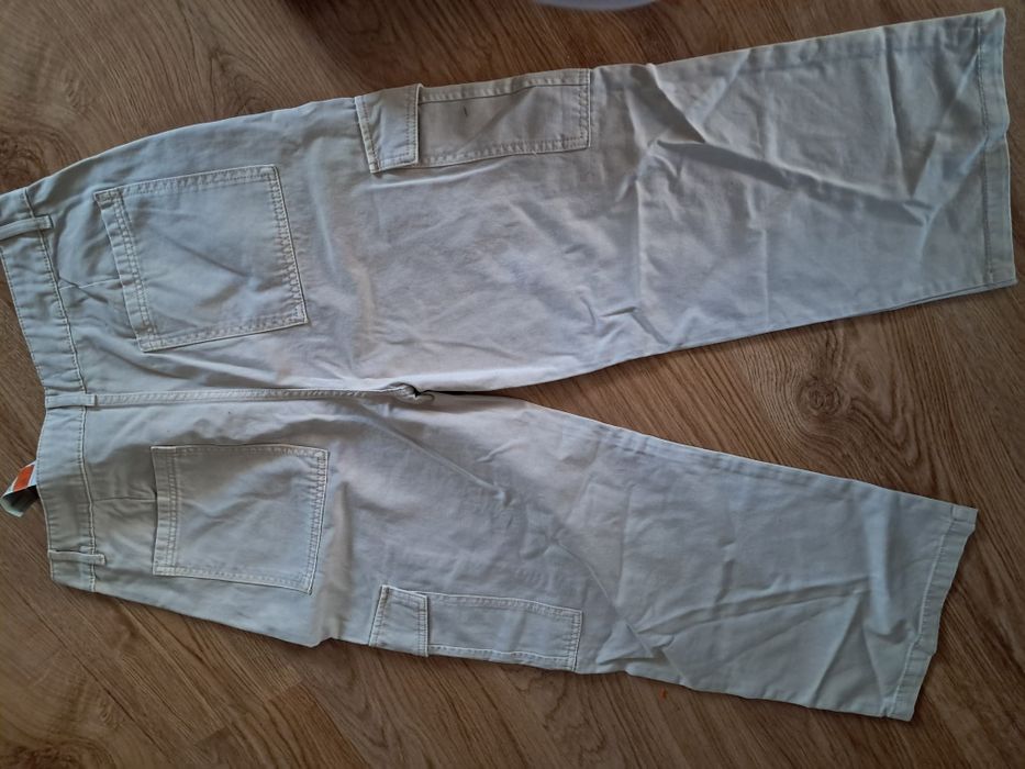 Jasne proste bojówki RESERVED 40