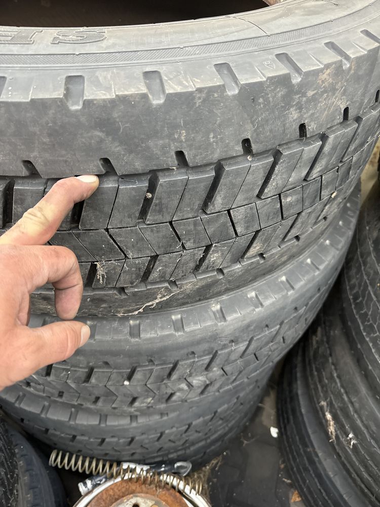 Opony semperit 315/60r22.5  4 sztuki nic nie nacinane