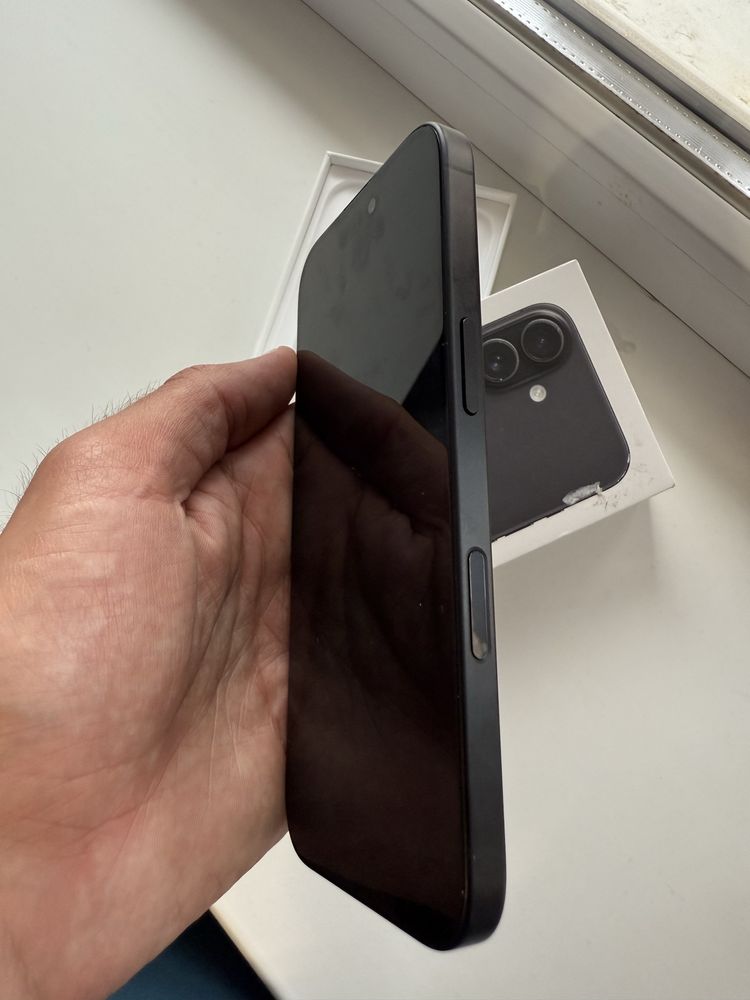 iPhone 16 128gb (open box)