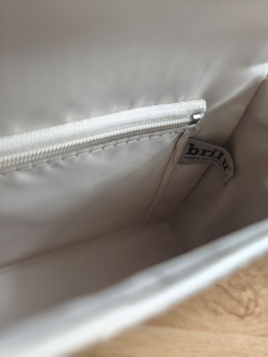 Ślub. Perłowa torebka Brilu – nowa, elegancka, idealna na wesele