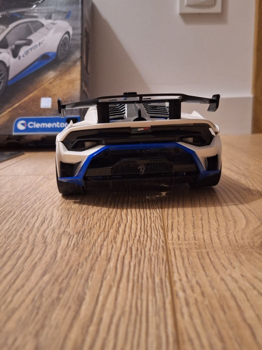 Lamborghini huracan sto do składania