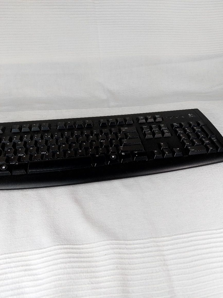 Czarna Klawiatura Membranowa Logitech Deluxe 250 Keyboard Przewodowa