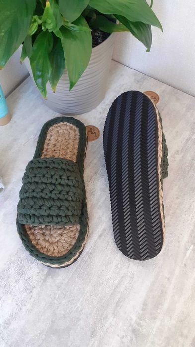 Вязані тапочки з джуту та трикотажу на ЕВА підошві в наявності.