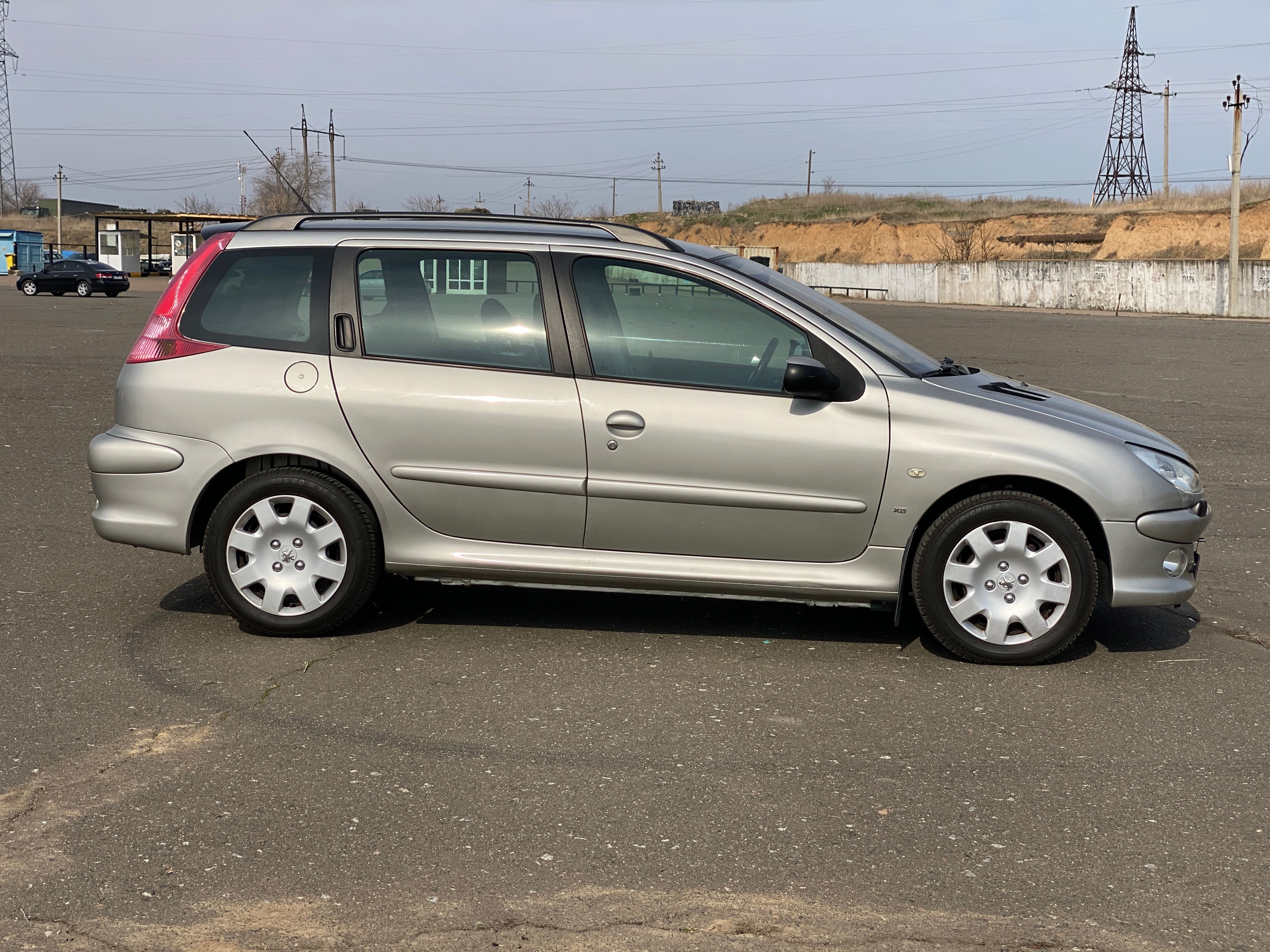 Свежпригнанный Peugeot 206 Автомат Aisin 1.6 бензин 2005 год