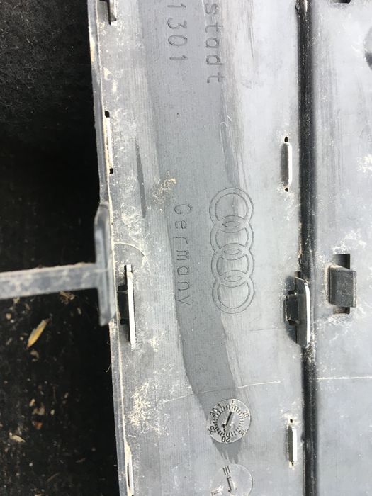 Ришітку  продам Audi A4