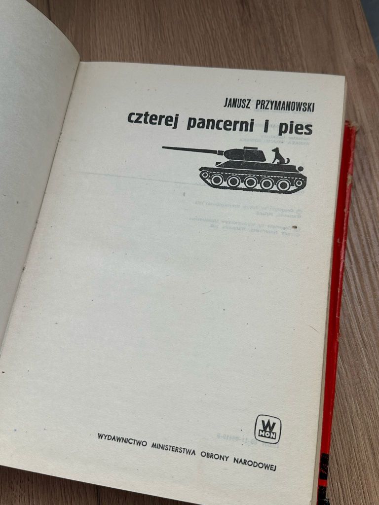 Książka Czterej pancerni i pies Janusz Przymanowski  1980